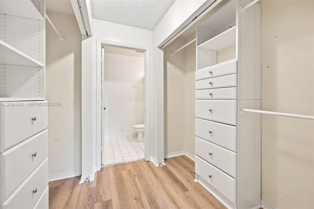 1533 W Harmony Lake Cir, Davie, FL 33324 Photo
