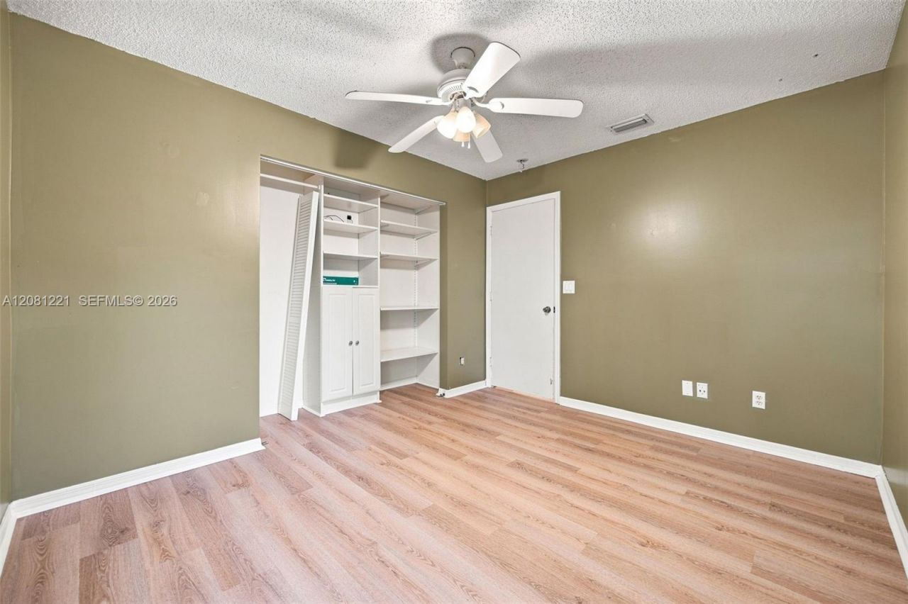 1533 W Harmony Lake Cir, Davie, FL 33324 Photo