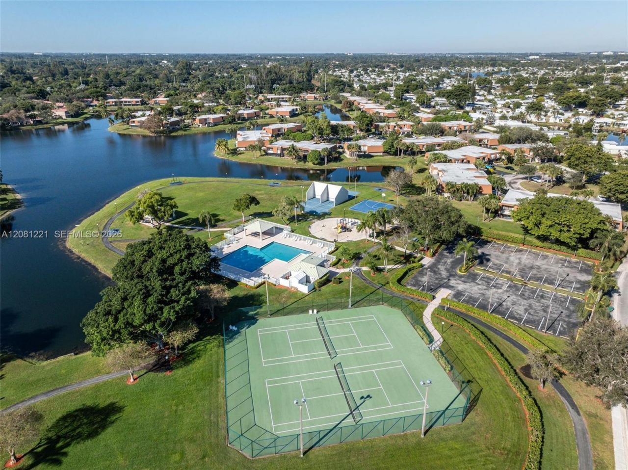 1533 W Harmony Lake Cir, Davie, FL 33324 Photo