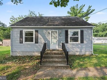 302 E CHATHAM STREET , FREDERICKSBURG, VA 22405