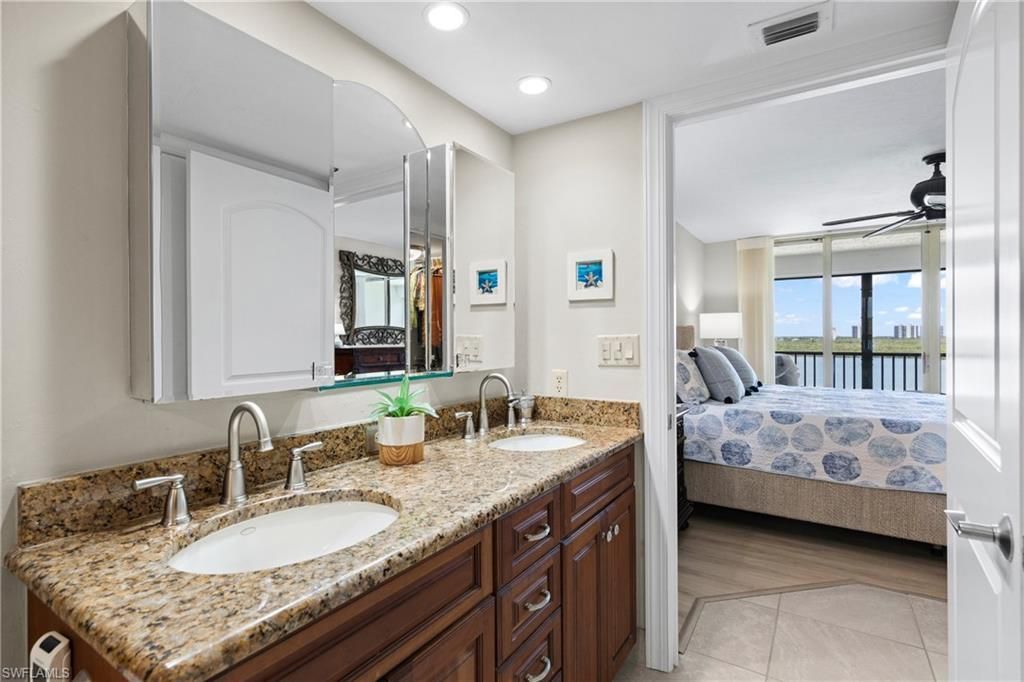 15 Bluebill Ave , Unit 606, Naples, FL 34108 Photo