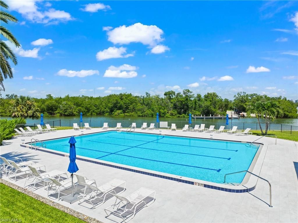 15 Bluebill Ave , Unit 606, Naples, FL 34108 Photo