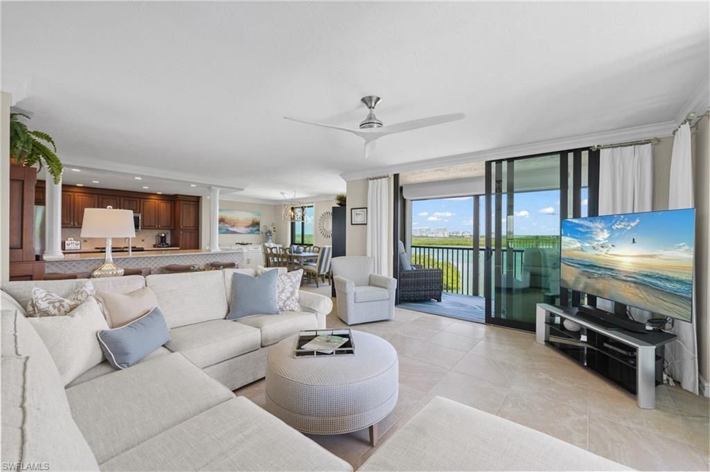 15 Bluebill Ave , Unit 606, Naples, FL 34108 Photo