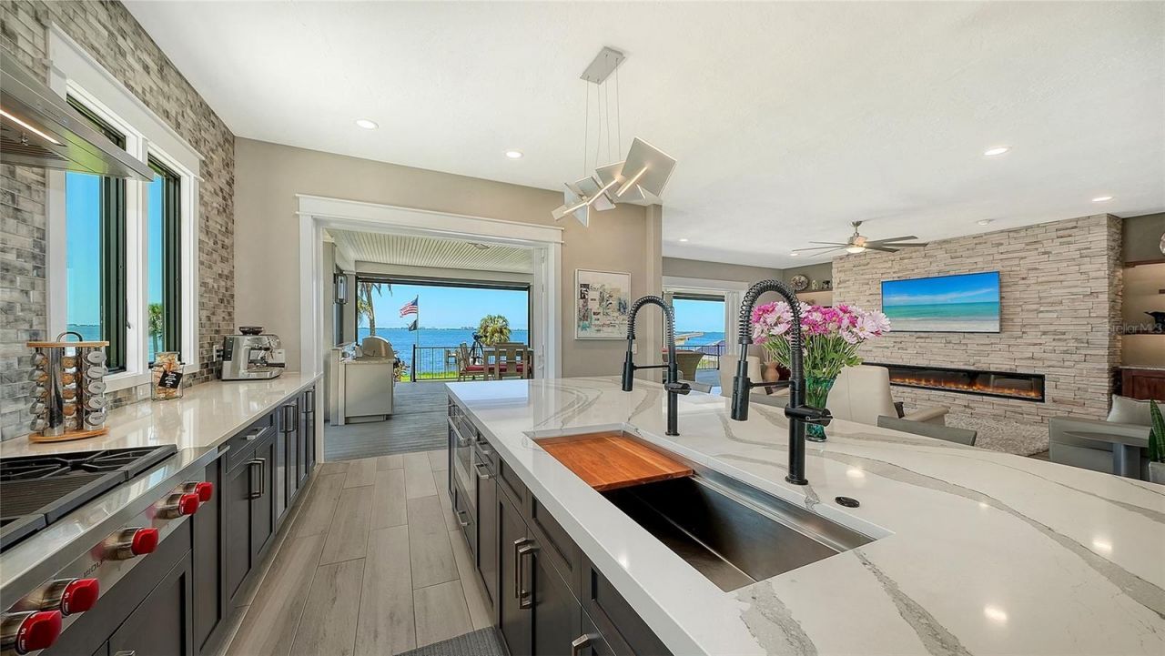 7418 Westmoreland Drive, Sarasota, FL 34243 Photo