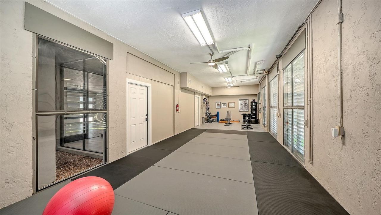 7418 Westmoreland Drive, Sarasota, FL 34243 Photo