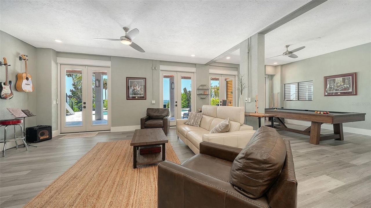 7418 Westmoreland Drive, Sarasota, FL 34243 Photo