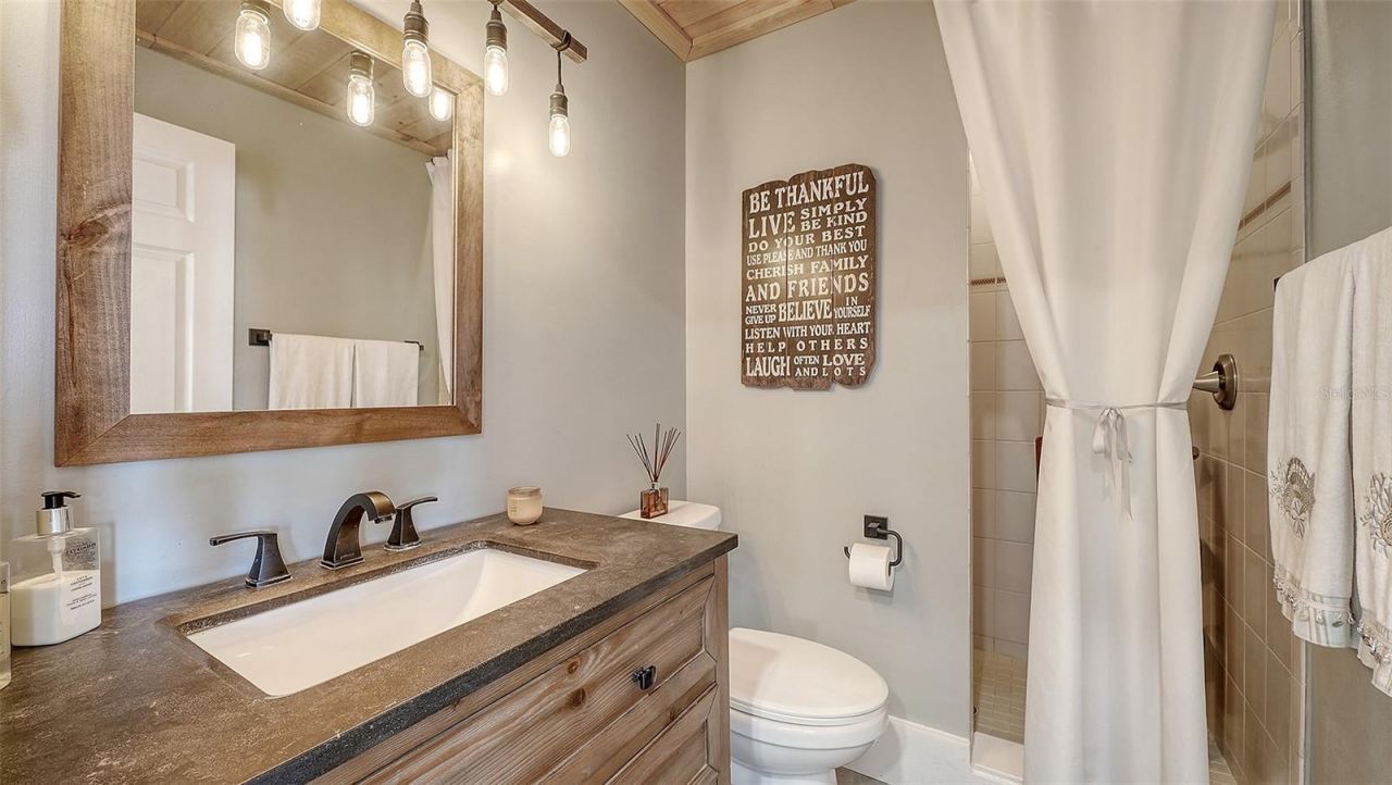 7418 Westmoreland Drive, Sarasota, FL 34243 Photo