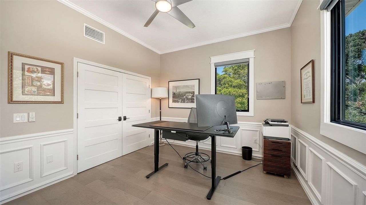 7418 Westmoreland Drive, Sarasota, FL 34243 Photo