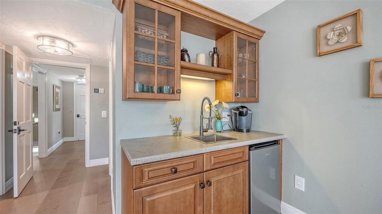 7418 Westmoreland Drive, Sarasota, FL 34243 Photo