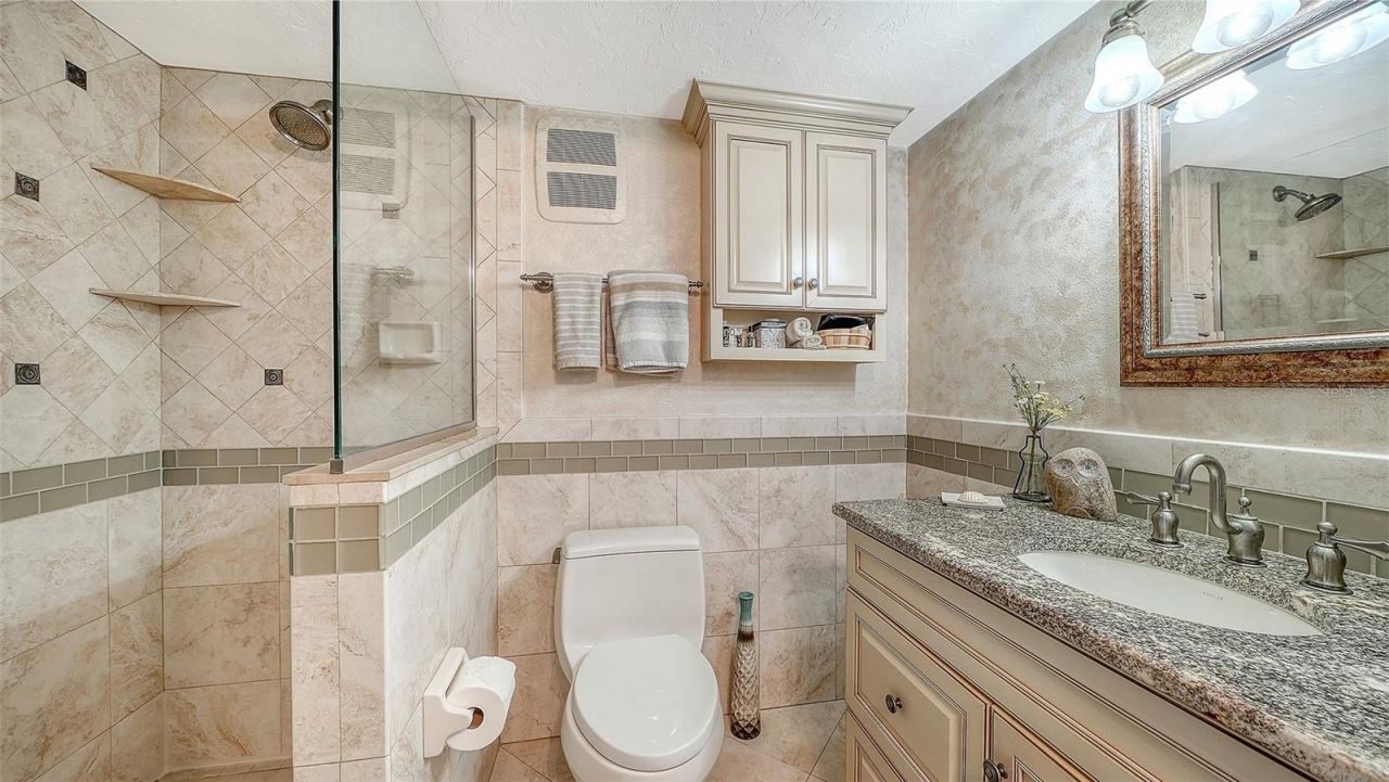 7418 Westmoreland Drive, Sarasota, FL 34243 Photo