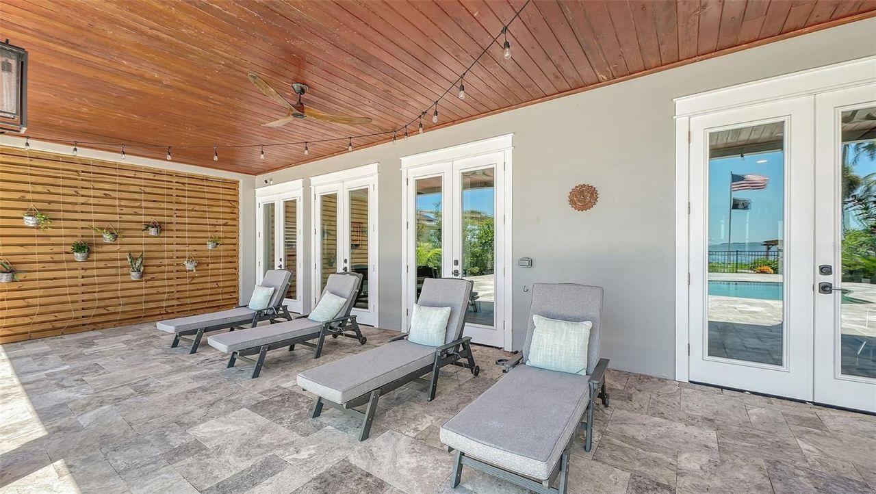 7418 Westmoreland Drive, Sarasota, FL 34243 Photo