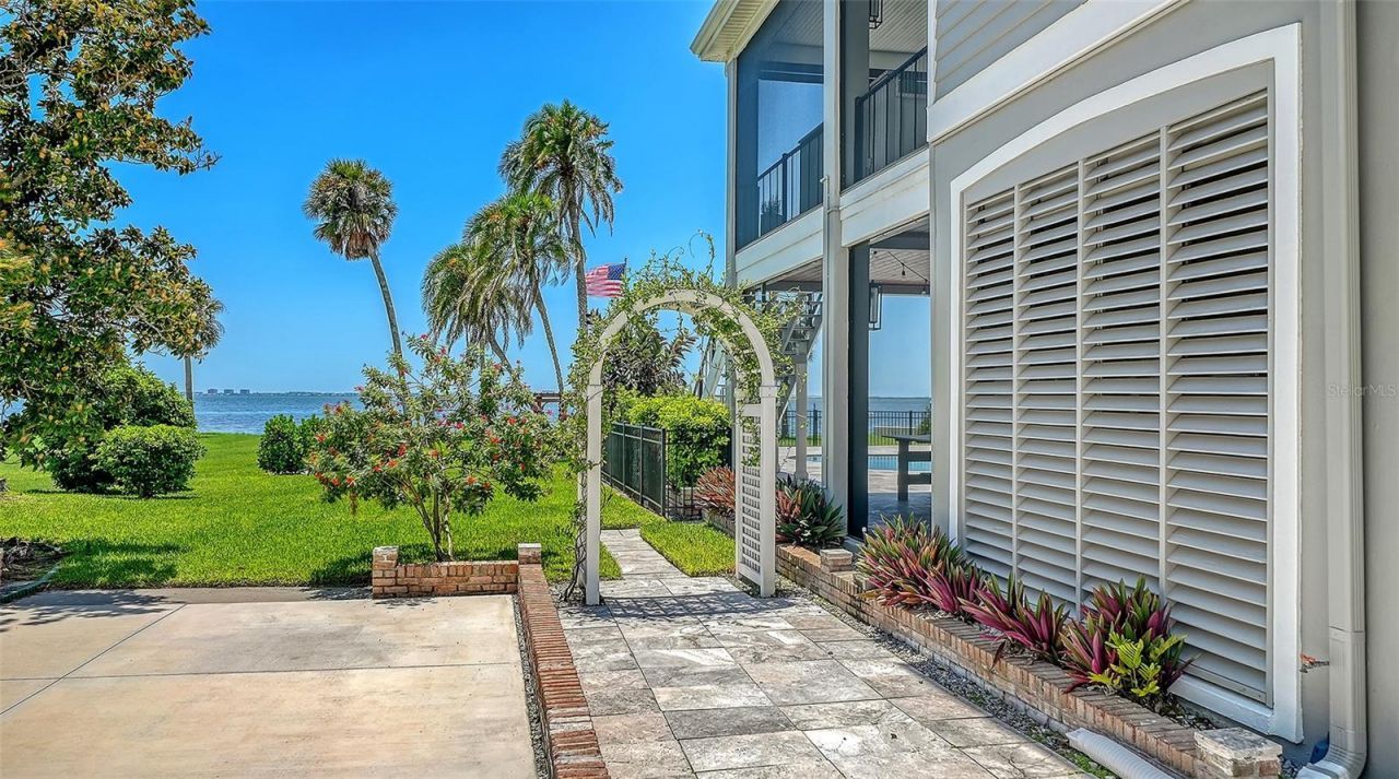 7418 Westmoreland Drive, Sarasota, FL 34243 Photo