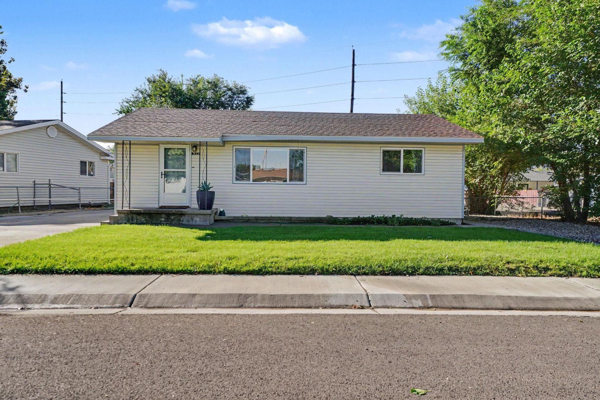 932 Laura Avenue, Fruita, CO 81521 Main Photo