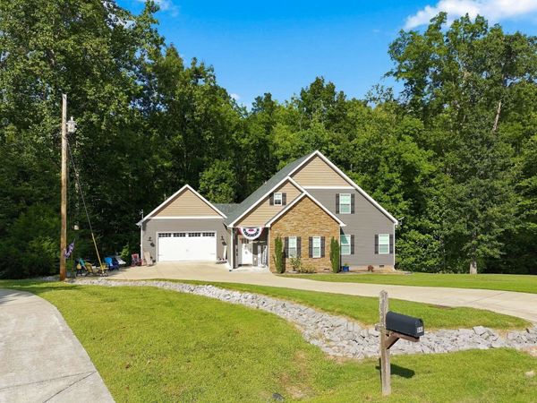 544 Aubrey Ln , Burns, TN 37029