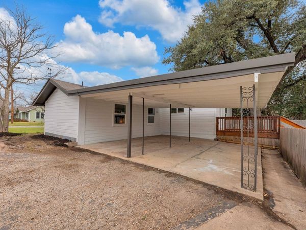 1709 Cecelia ST , Taylor, TX 76574