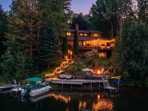 2593 Twin Bay Drive, Traverse City, MI 49696