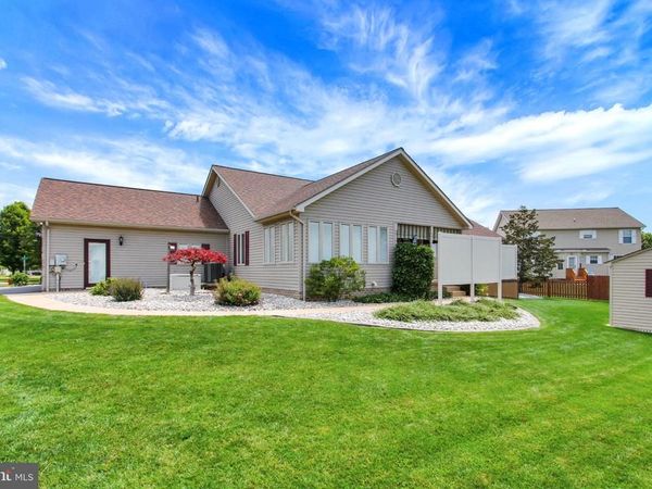 3 CLOVER DRIVE , LITTLESTOWN, PA 17340