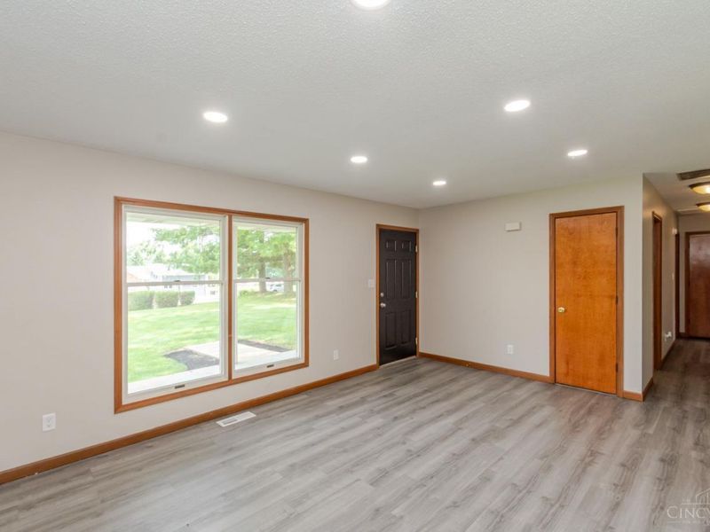 23 Lakengren Drive, Lakengren, OH 45320 Photo 4