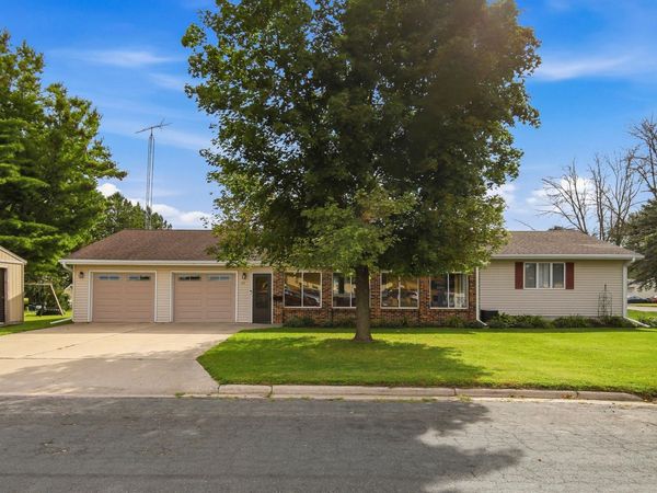 211 4th Avenue NW, Blooming Prairie, MN 55917