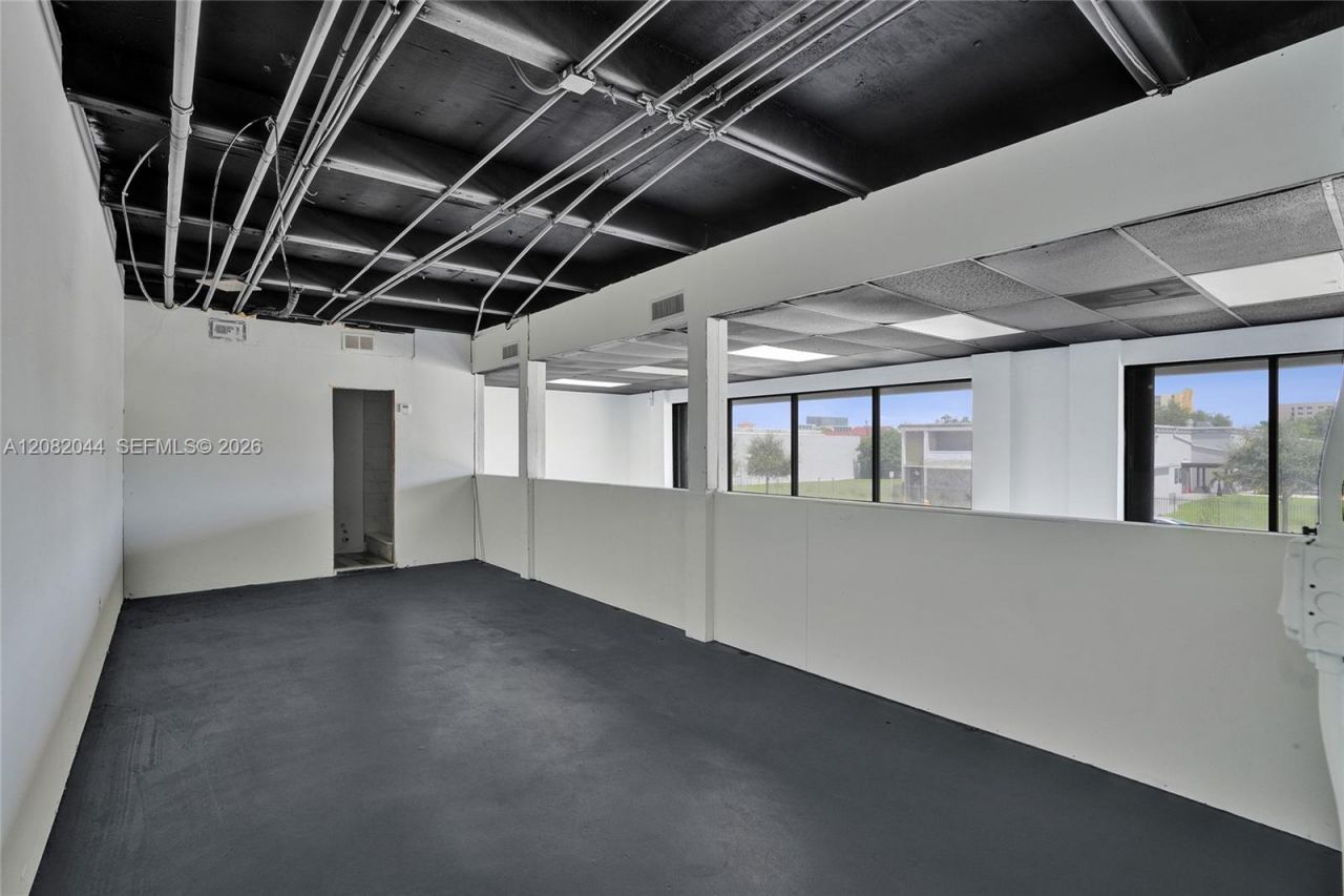 900 W Flagler St, Miami, FL 33130 Photo