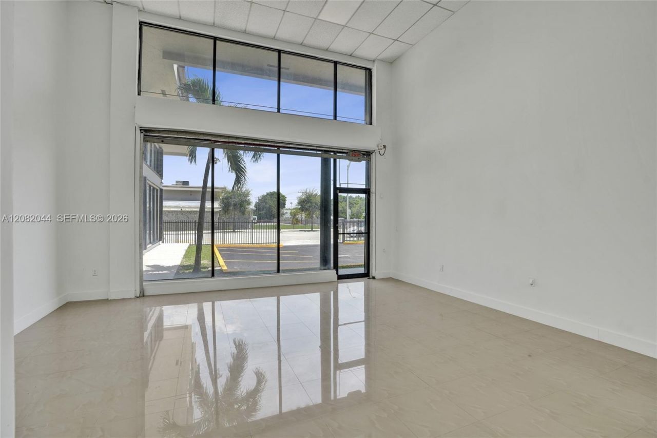 900 W Flagler St, Miami, FL 33130 Photo
