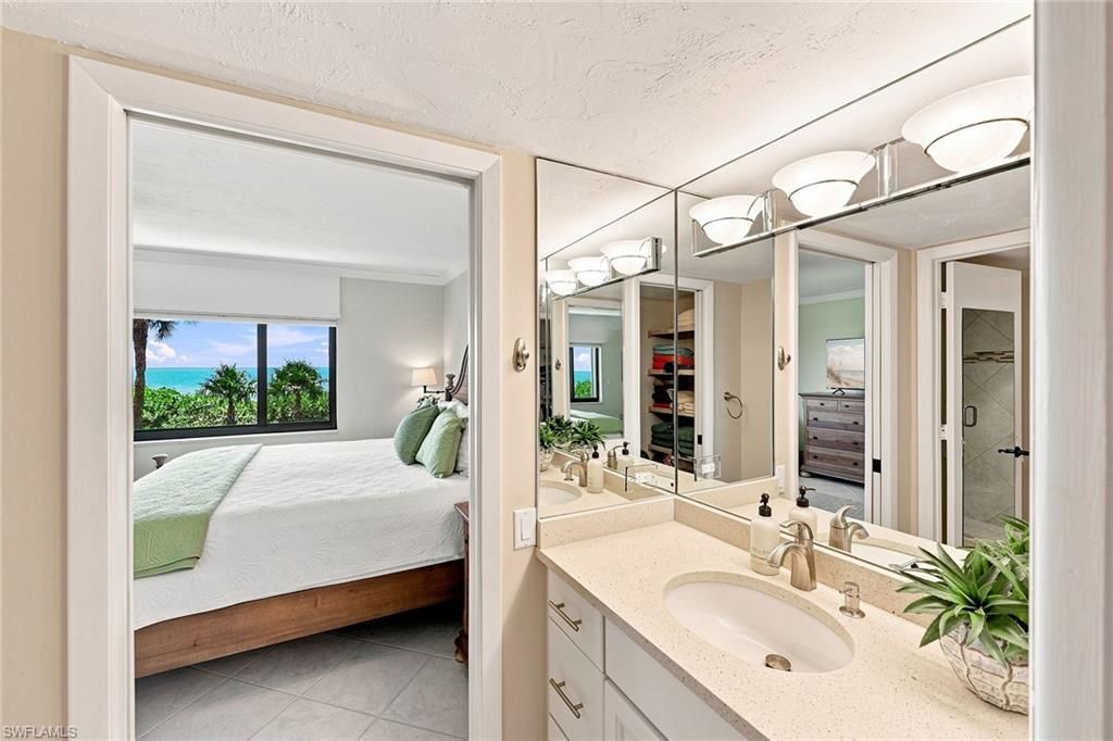 10475 Gulf Shore Dr, Unit 114, Naples, FL 34108 Photo