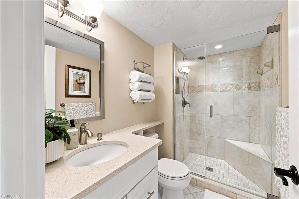 10475 Gulf Shore Dr, Unit 114, Naples, FL 34108 Photo