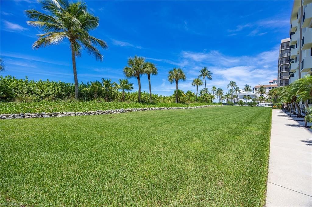 10475 Gulf Shore Dr, Unit 114, Naples, FL 34108 Photo