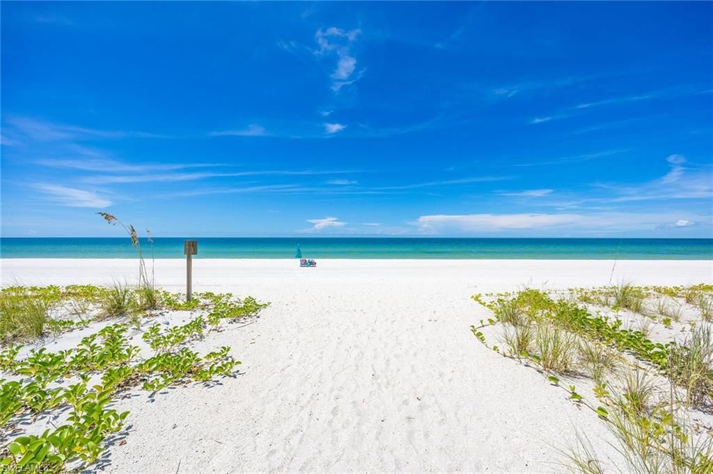 10475 Gulf Shore Dr, Unit 114, Naples, FL 34108 Photo