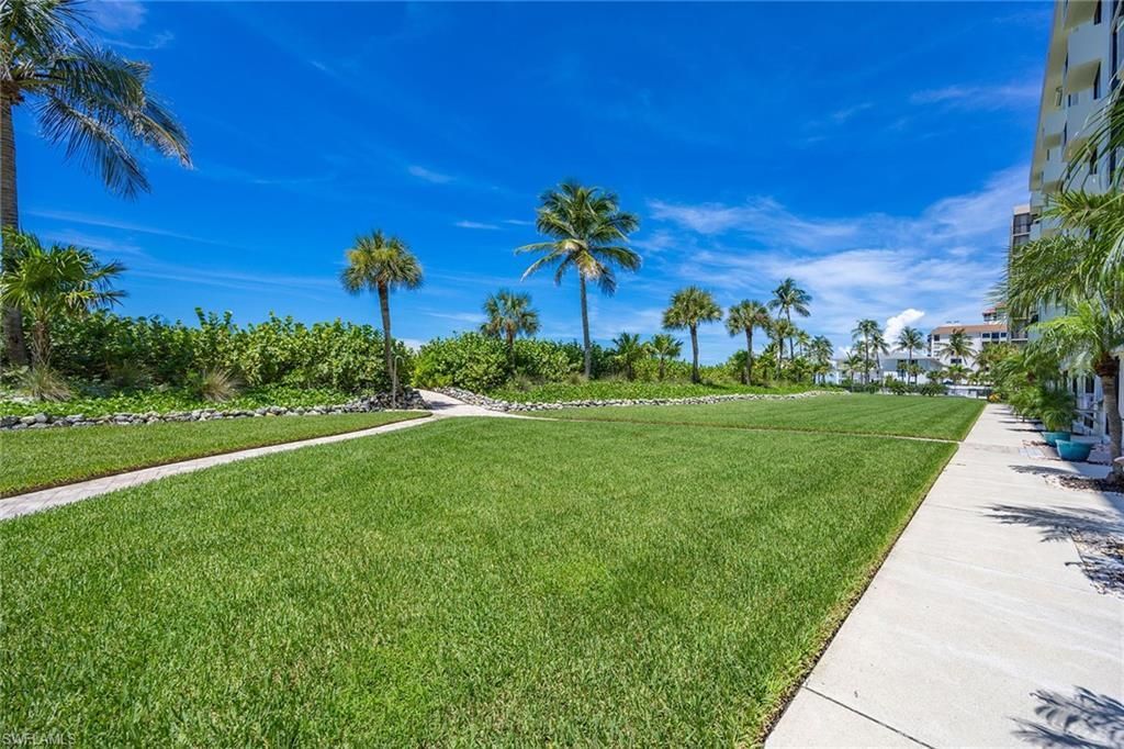10475 Gulf Shore Dr, Unit 114, Naples, FL 34108 Photo
