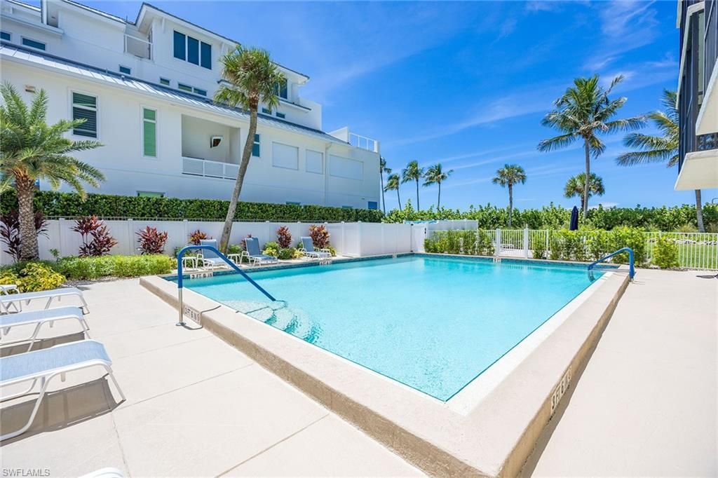 10475 Gulf Shore Dr, Unit 114, Naples, FL 34108 Photo