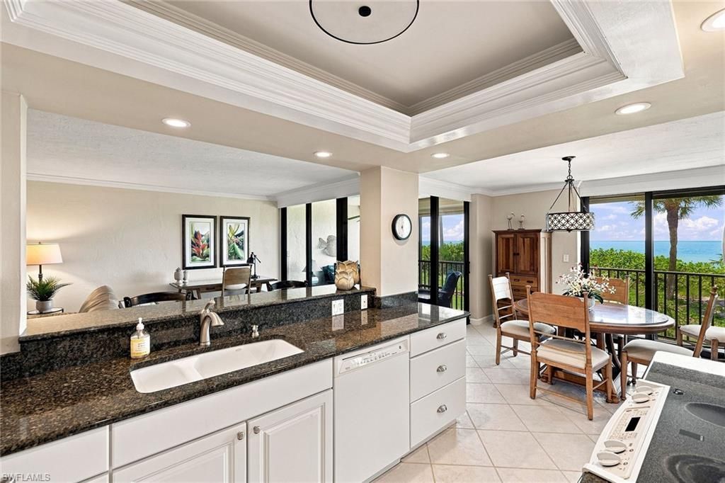 10475 Gulf Shore Dr, Unit 114, Naples, FL 34108 Photo