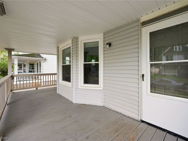 2056 W 101st Street, Cleveland, OH 44102 Photo 2