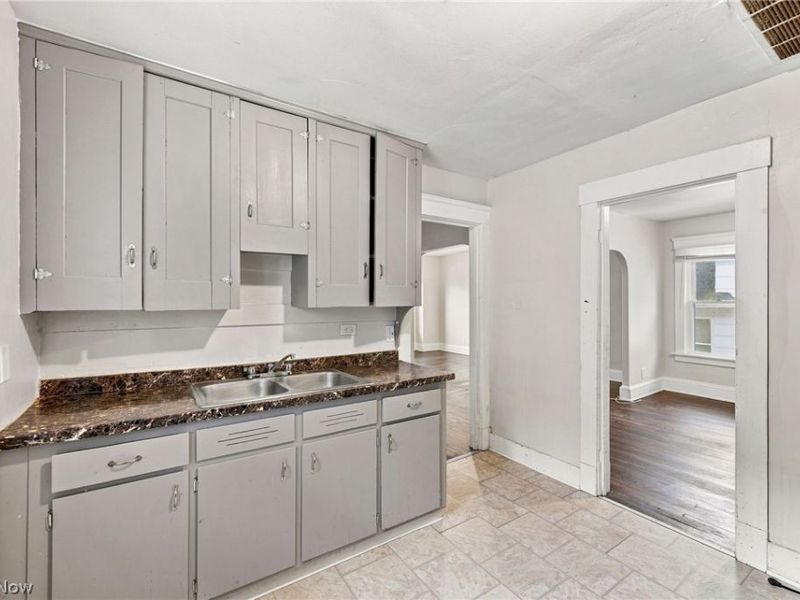 2056 W 101st Street, Cleveland, OH 44102 Photo 21