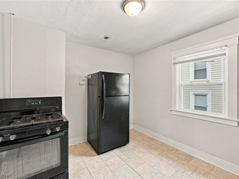 2056 W 101st Street, Cleveland, OH 44102 Photo 24