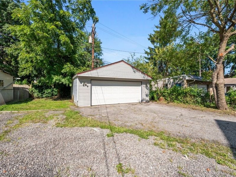 2056 W 101st Street, Cleveland, OH 44102 Photo 32
