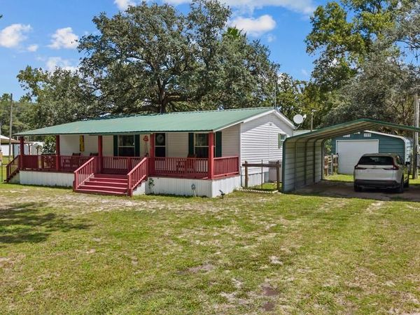 916 NE 821st St, Old Town, FL 32680