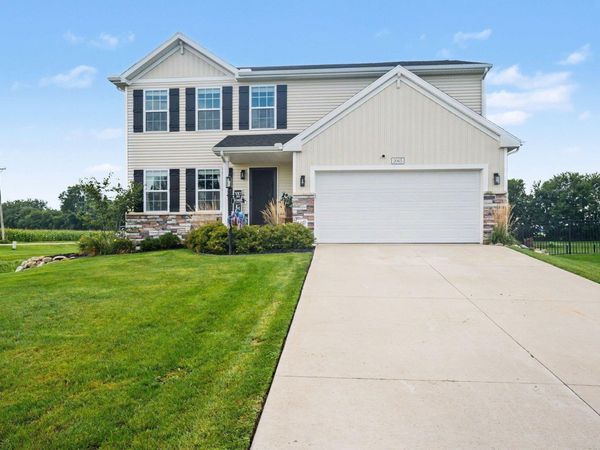2065 Bennington Drive, Mishawaka, IN 46544