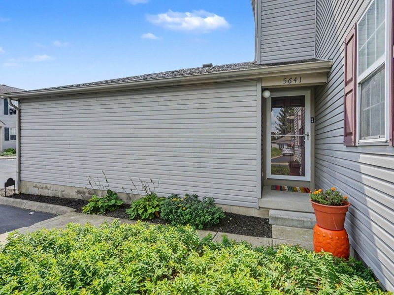 5641 Wigmore Drive, Unit 51E, Columbus, OH 43235 Photo 2