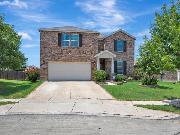 8105 Kurgan Trail, Fort Worth, TX 76131