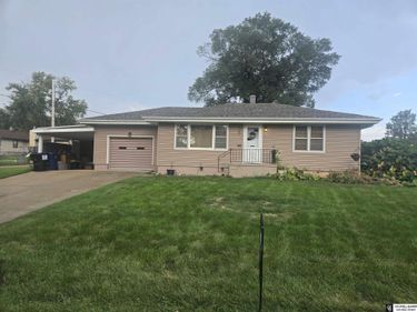 5604 Woodlawn Avenue, Ralston, NE 68127