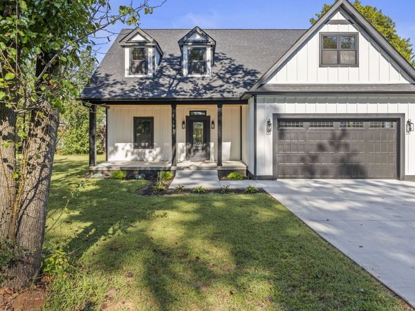 106 5th ave N , Decherd, TN 37324