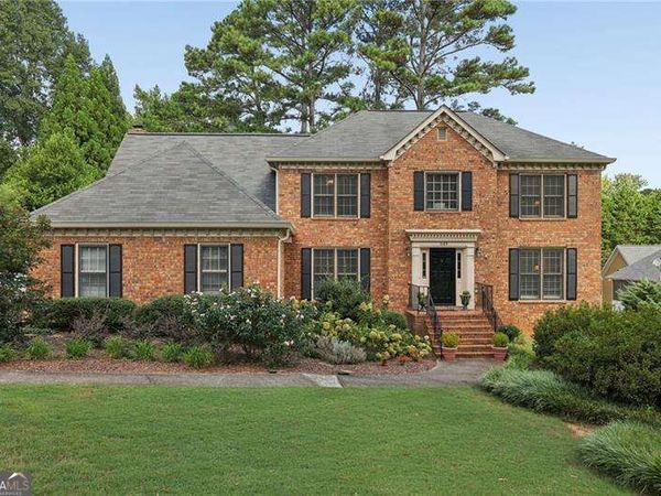 5189 Beech Forest Drive SW, Lilburn, GA 30047