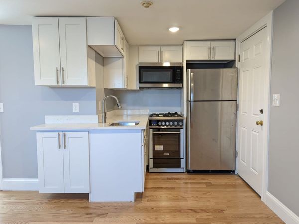 293 Fayette St, Unit 13, Quincy, MA 02170