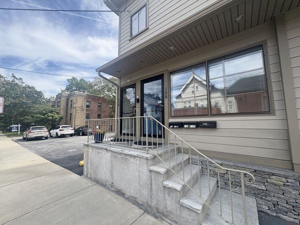 110 Madison Ave, Unit 3, Newton, MA 02460