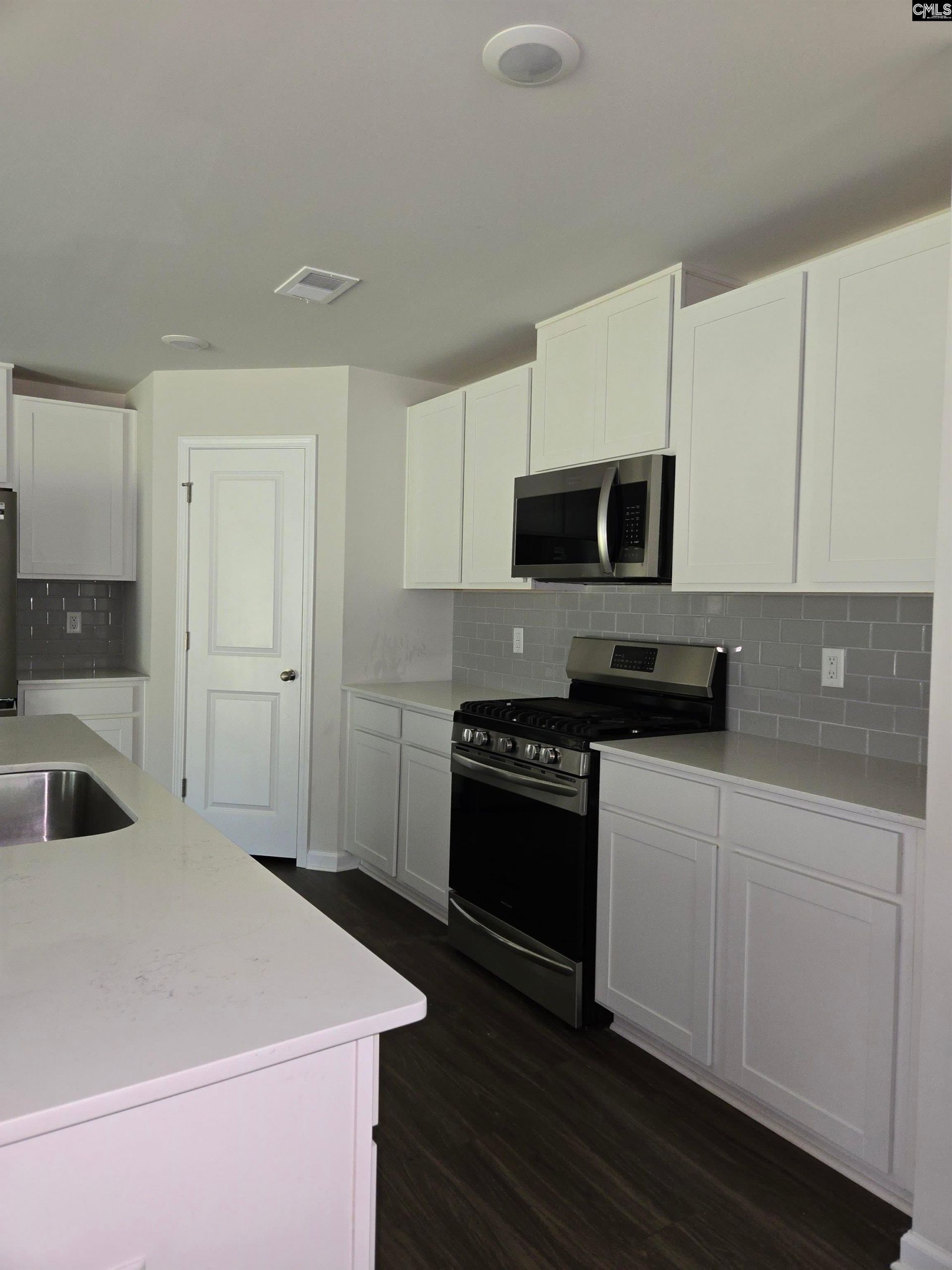 6 Parkwood Court Photo 9