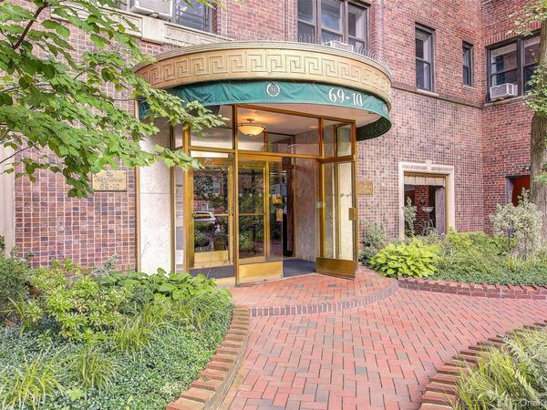 69-10 Yellowstone Boulevard , Unit 207, Forest Hills, NY 11375