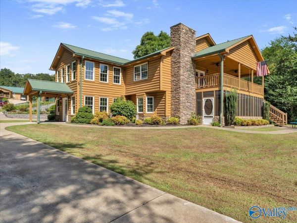 108A Fox Avenue NE, Fort Payne, AL 35967