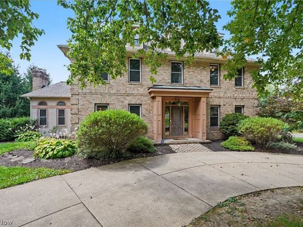 5671 Brownstone Circle NW, Canton, OH 44718