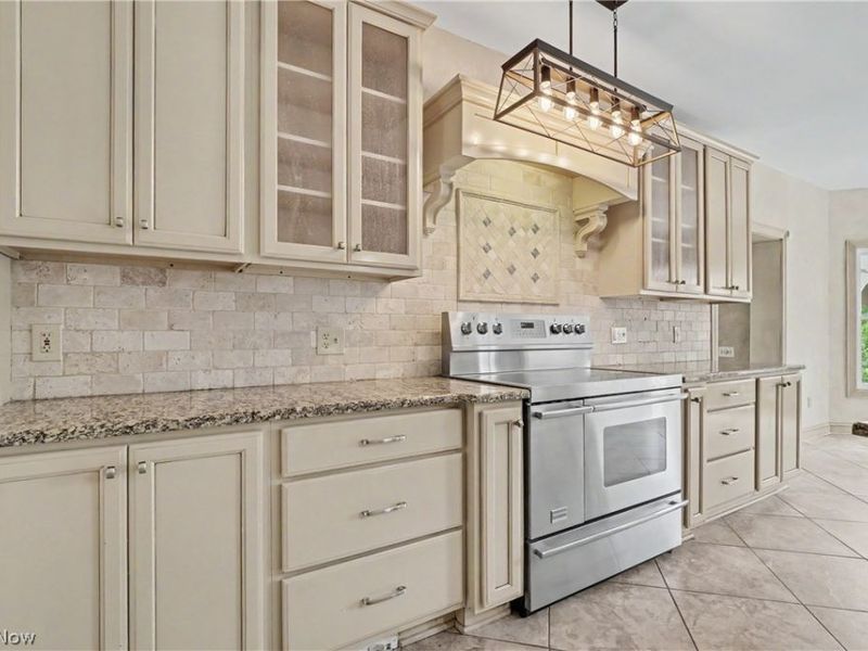 5671 Brownstone Circle NW, Canton, OH 44718 Photo 10